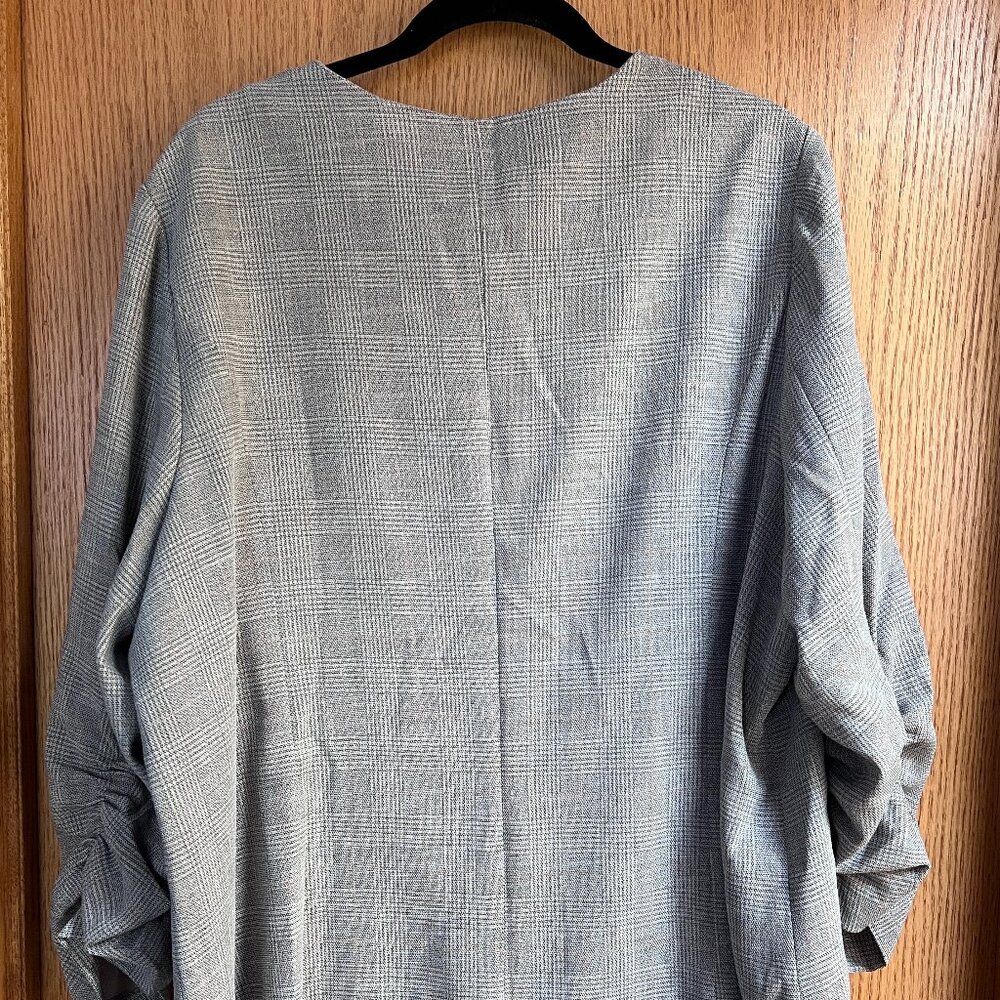 Skies Are Blue Gray Plaid Blazer - Picture 3 of 3